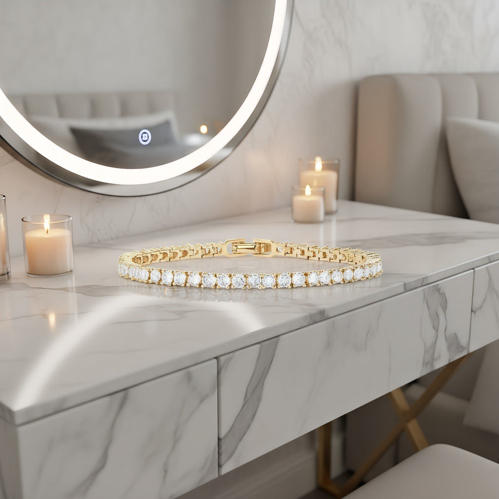 Women's Gold-colored Chain Bracelet Fully Studded With Diamonds